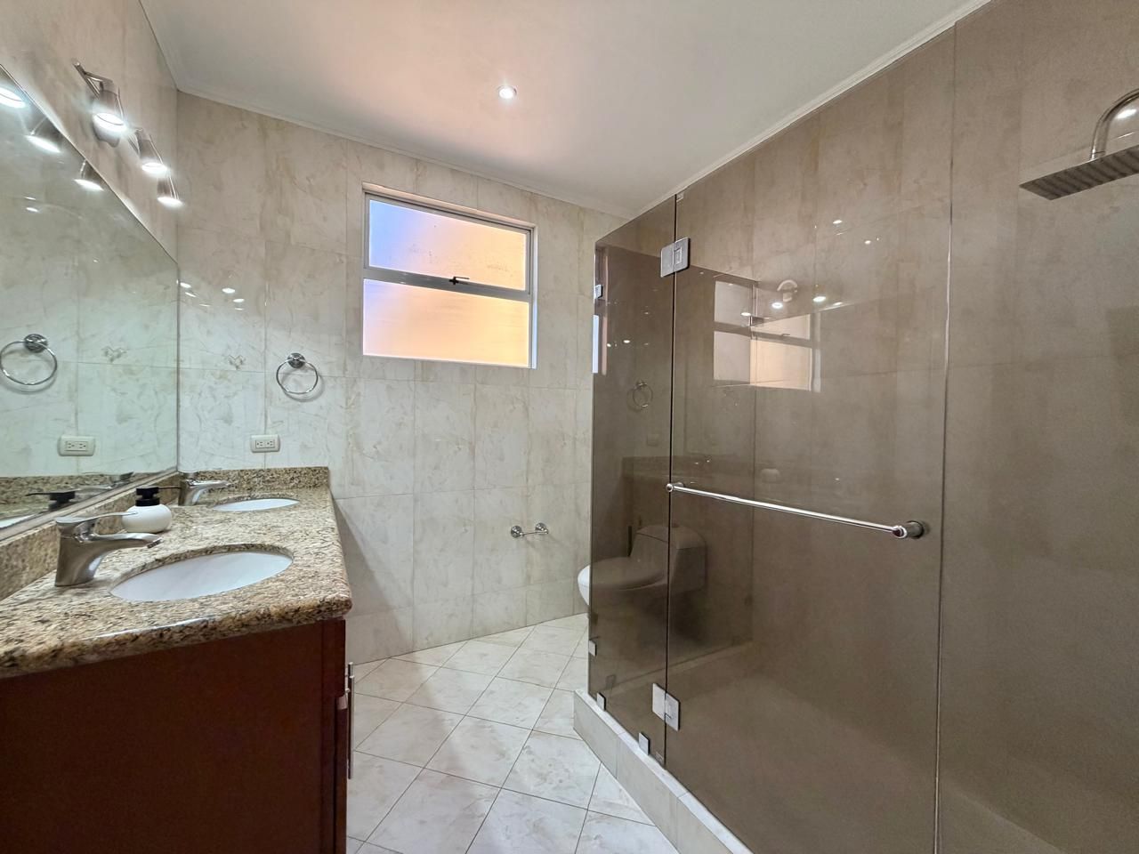 Apartamento totalmente amoblado - Foto 9