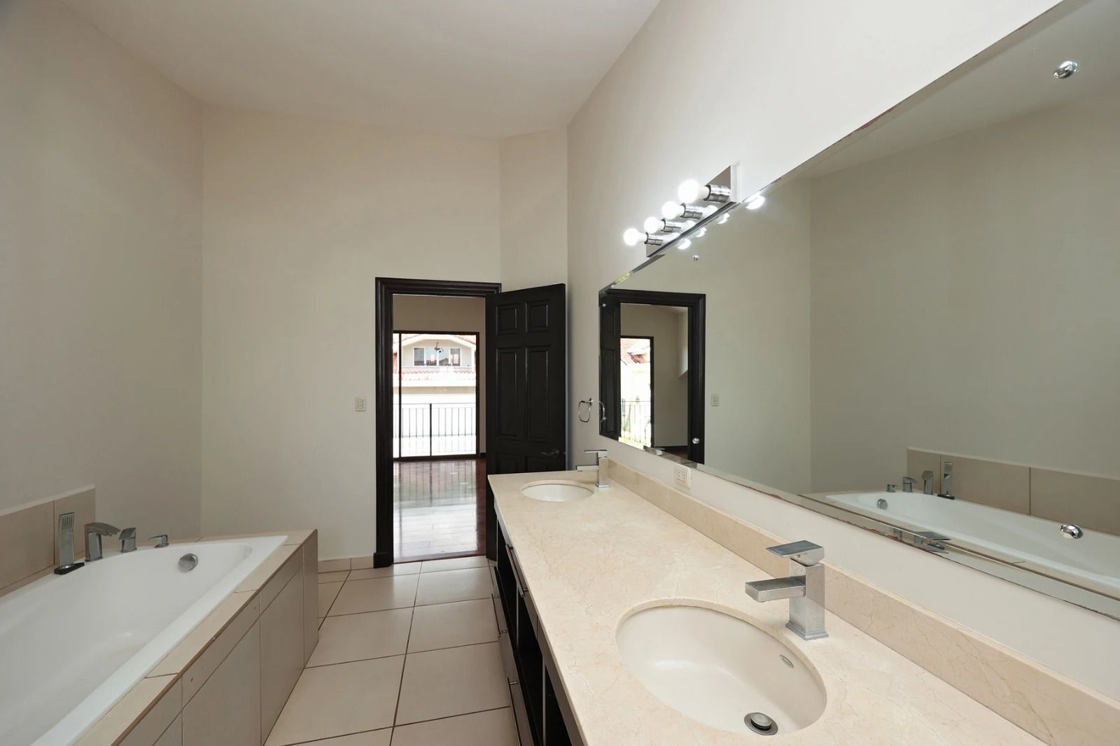 Casa Grande en condominio exclusivo - Foto 15